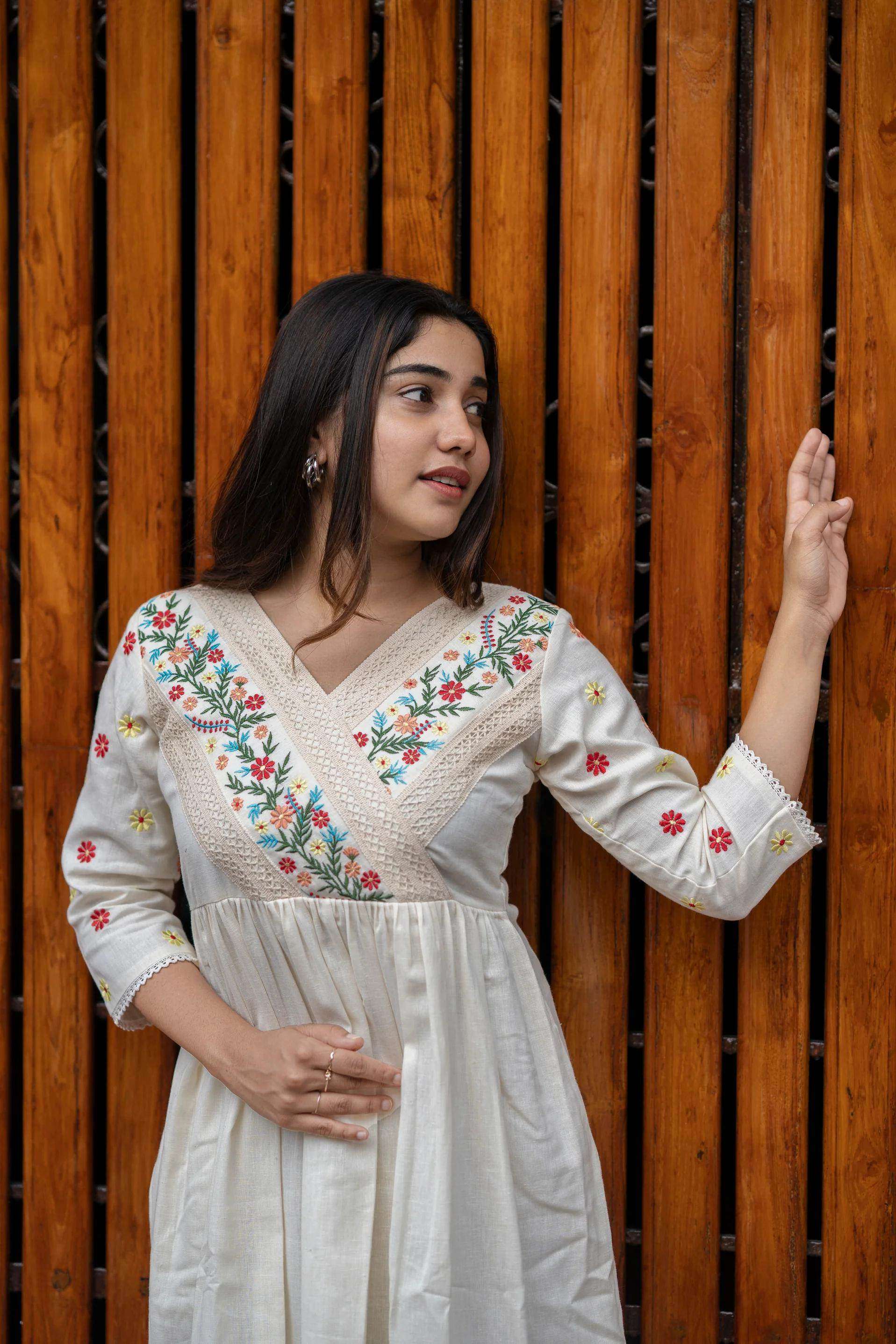 Beautiful floral embroidered cotton off-white midi dress Secondary image