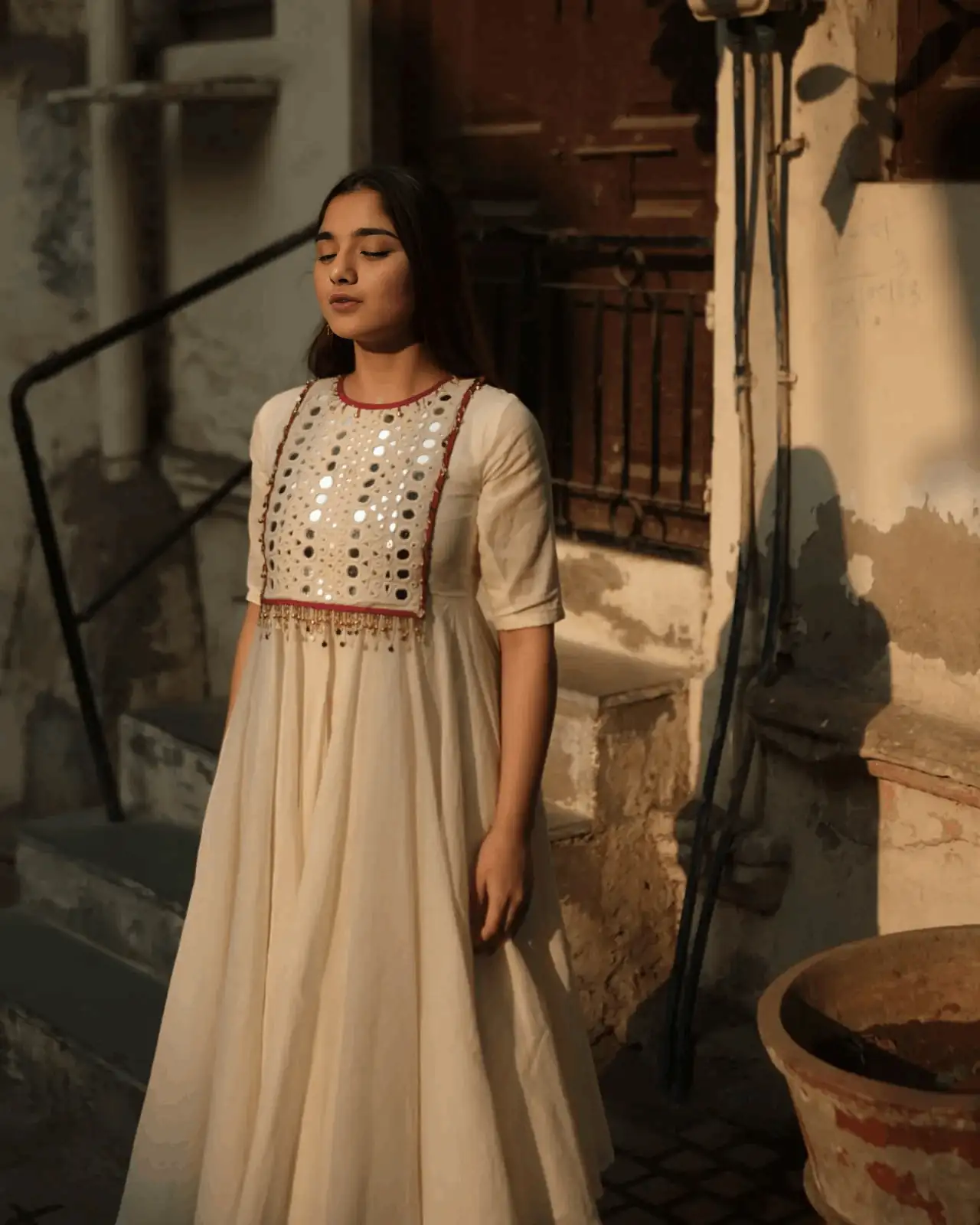 Chandra shashi anarkali kurta (set of 2) Secondary image