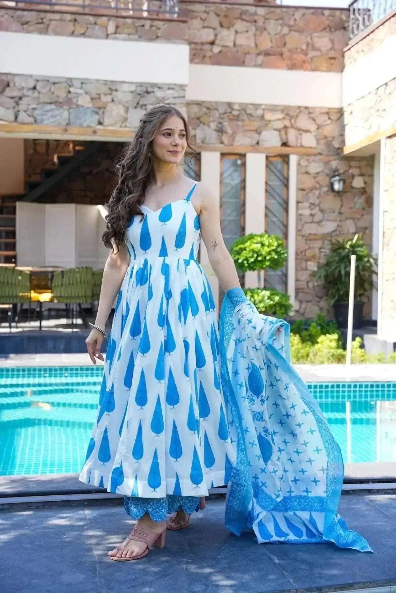 Beautiful printed anarkali cut sleeves kurti with cotton mulmul dupatta and pant set - Eraya Main image