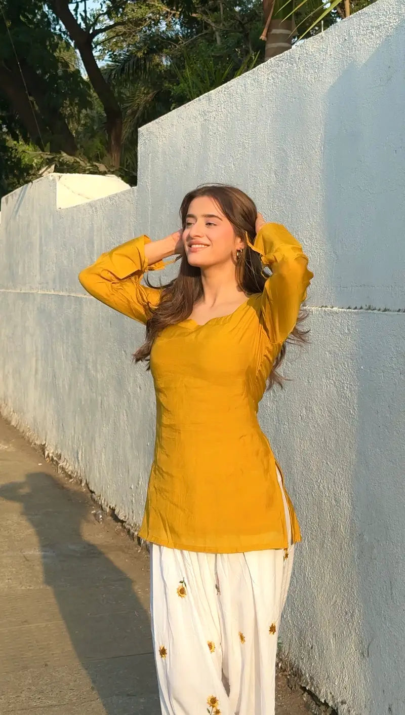 Shree Albeli Sun and Flower Farshi Set