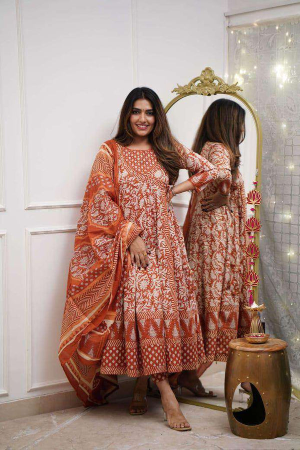 Flared sanganeri anarkali set with cotton mulmul dupatta - Eraya