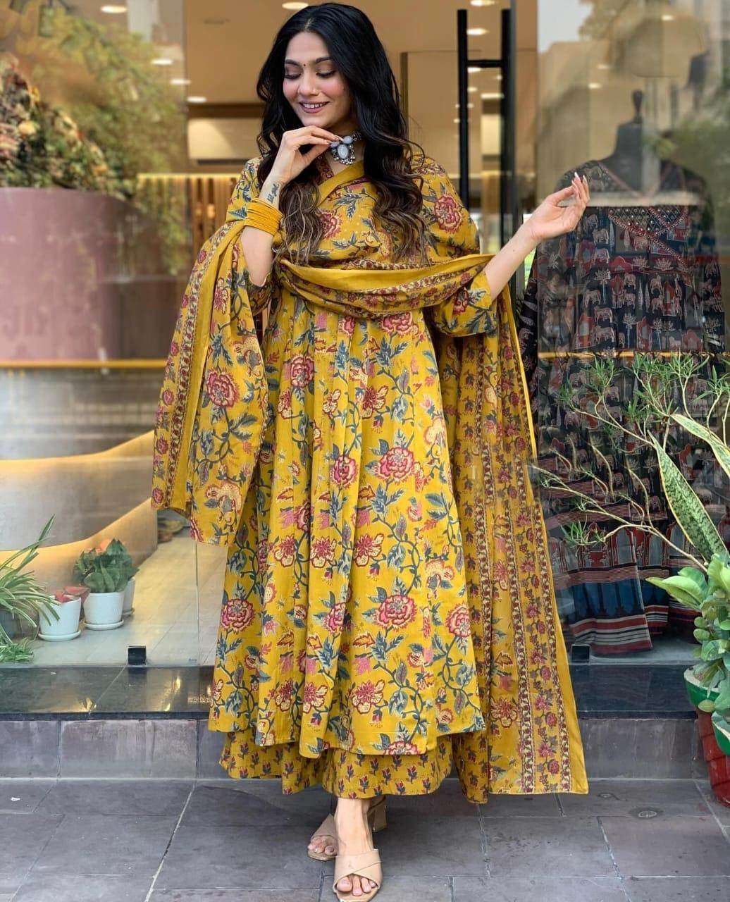 Designer floral printed anarkali style kurti set Secondary image