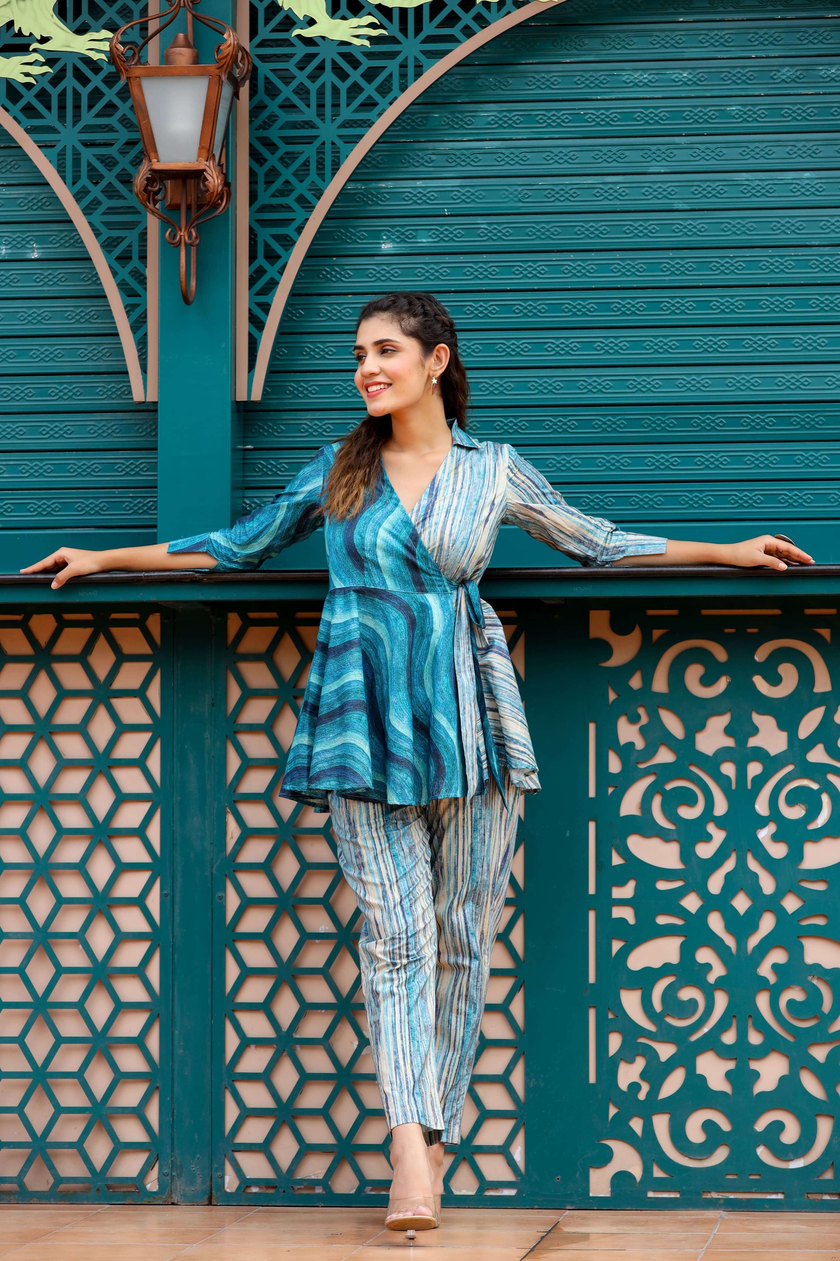 The flirty fit: Digital printed cotton co-ord set Secondary image