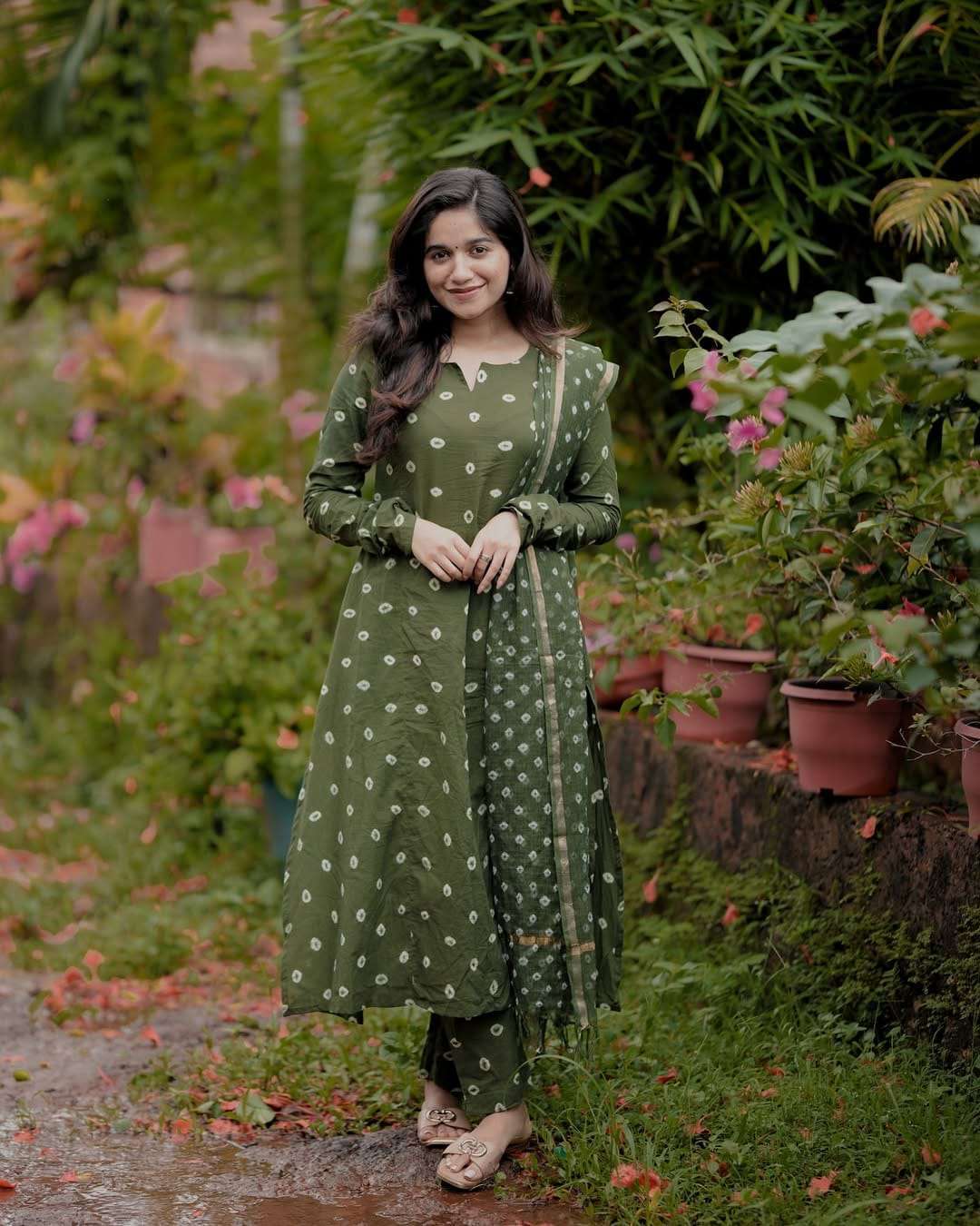Beautiful aliya cut cotton kurti set (set of 2) Main image