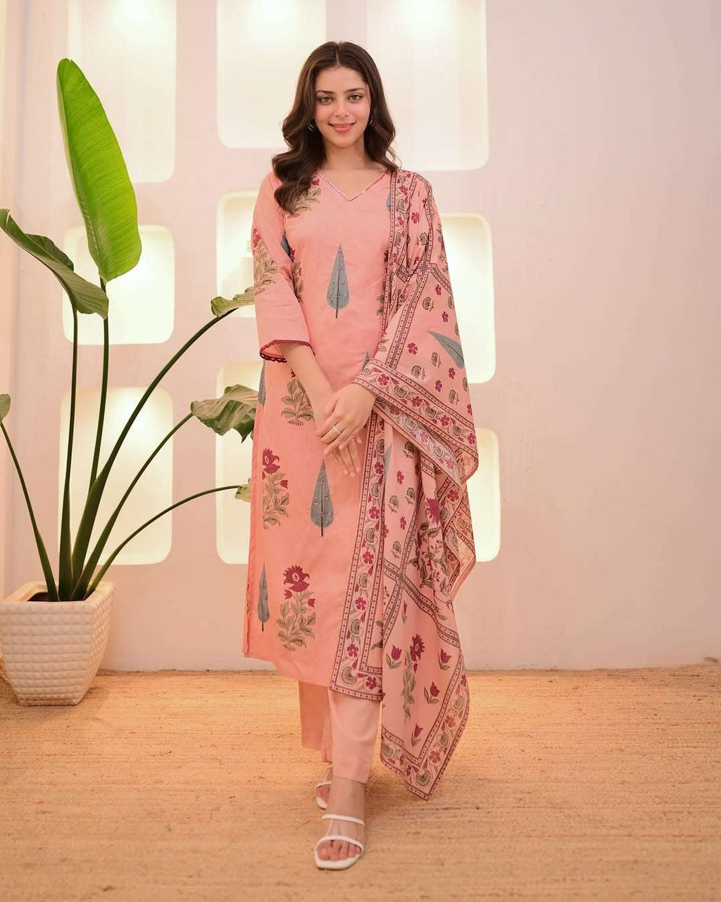 Finest Floral print Kurta (set of 3)