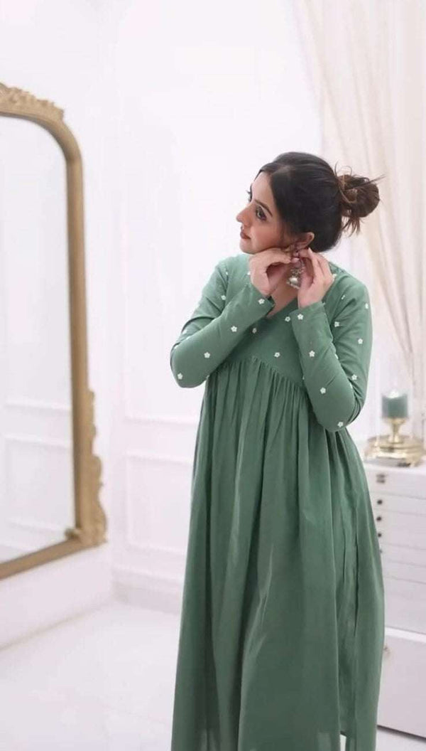 Floral Embroidered Pure Cotton Kurta set Eraya