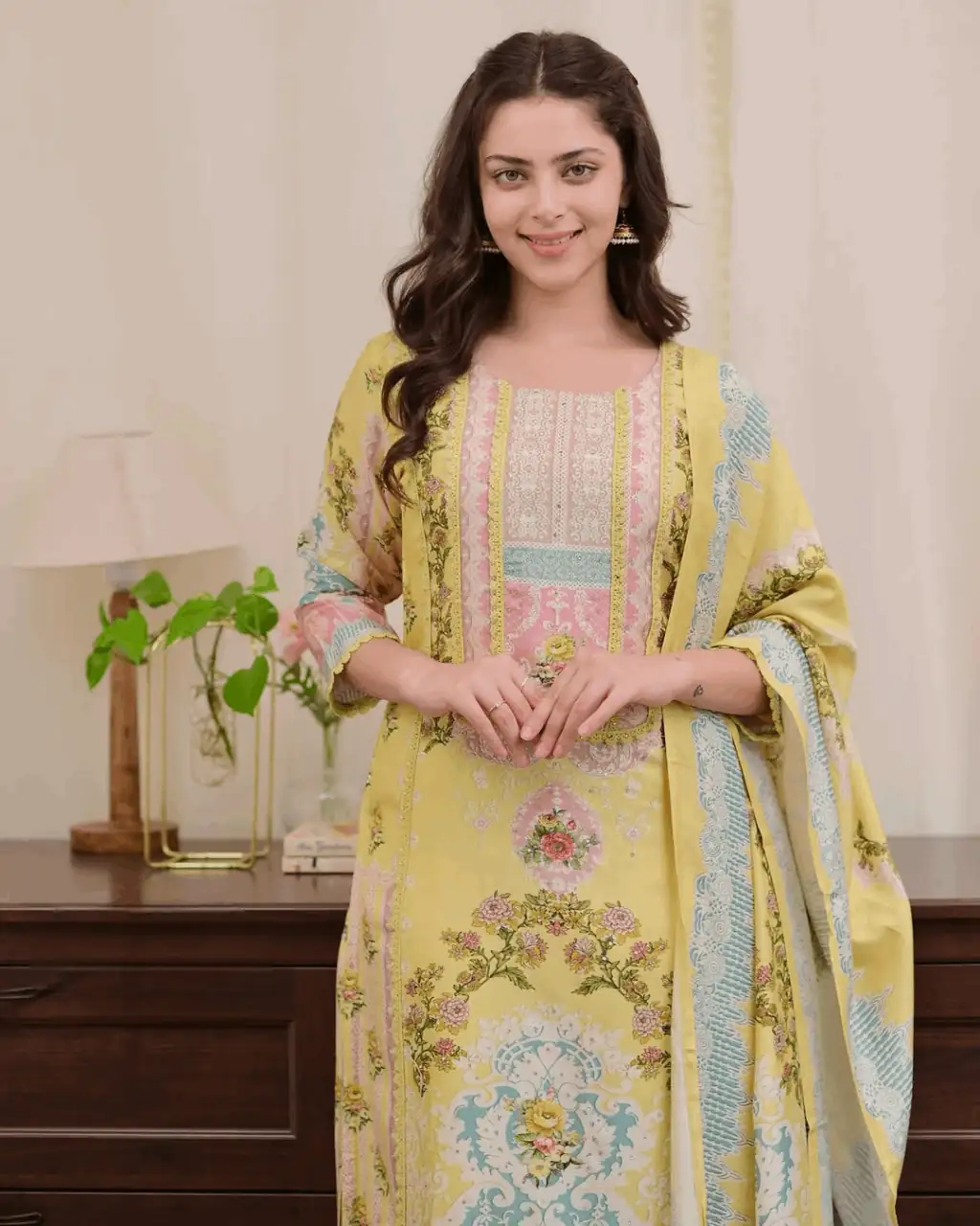 Digitally printed yellow maslin kurta (set of 3) Secondary image